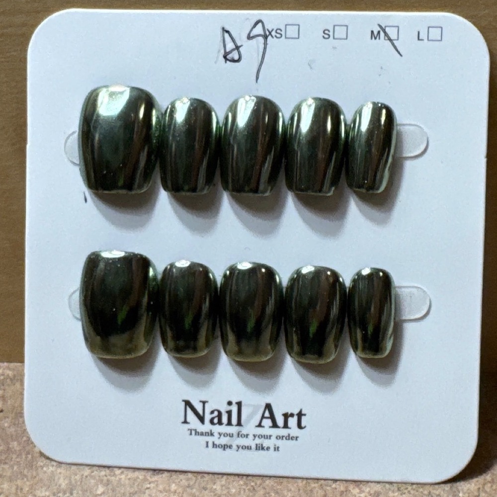 Metallic Dark‎ Green Chrome Press On Nails Short Square Reflective Manicure Set